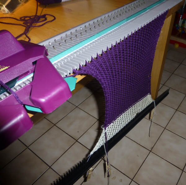 I made a sweater with a knitting machine!