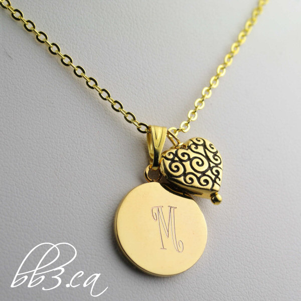 "Sweetheart" keepsake necklace in gold