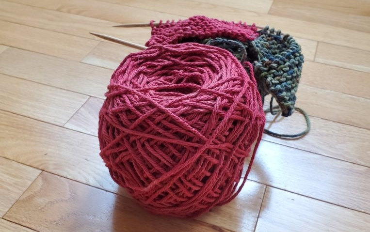 3 Tips For Acid Dyeing a Stunning Red Yarn - Being Ewethful.