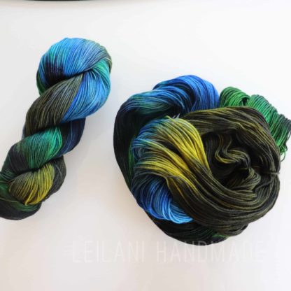 indie dyed yarn Feeling Moody